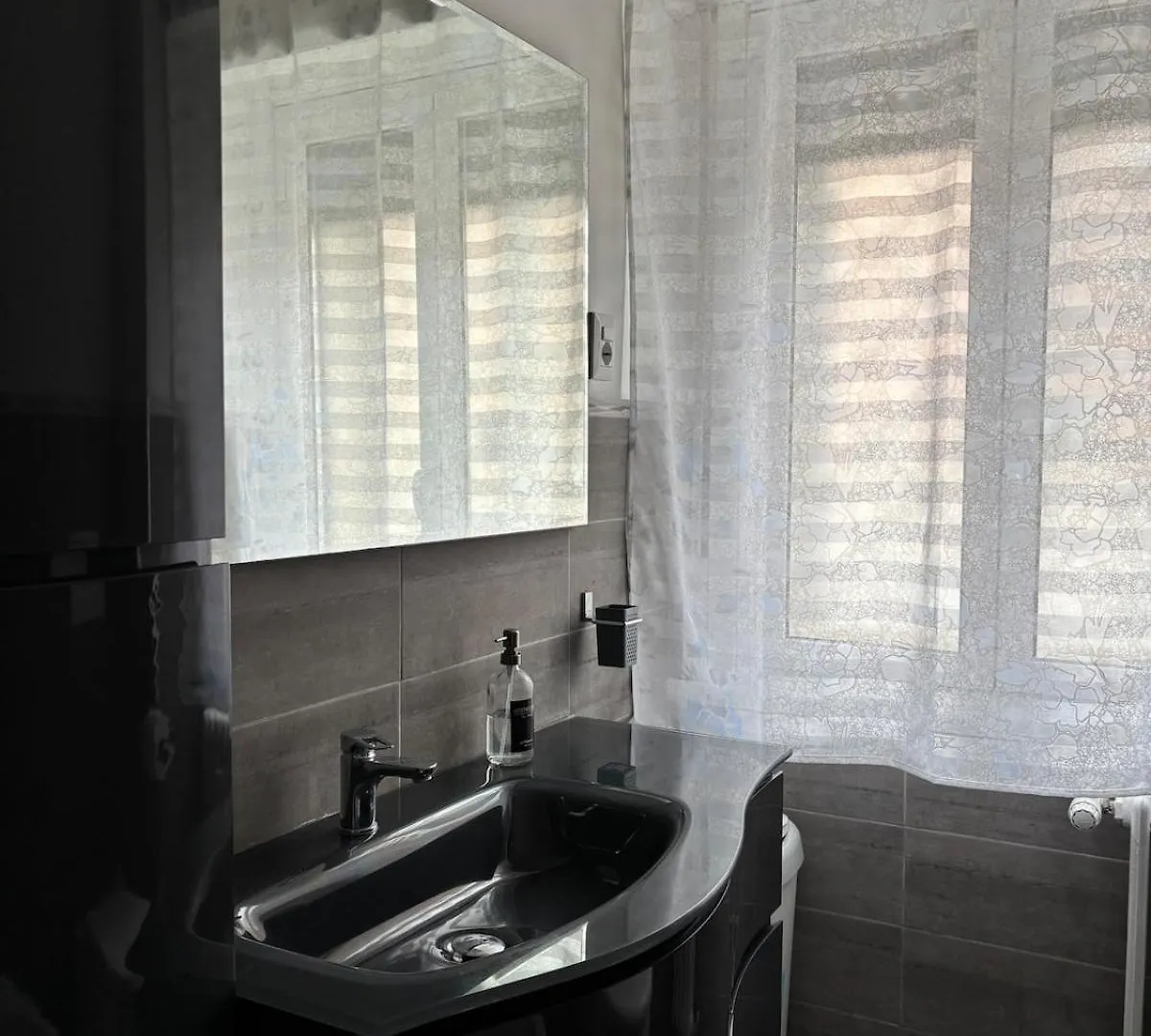Whole Apartment Near Main Subway Rome